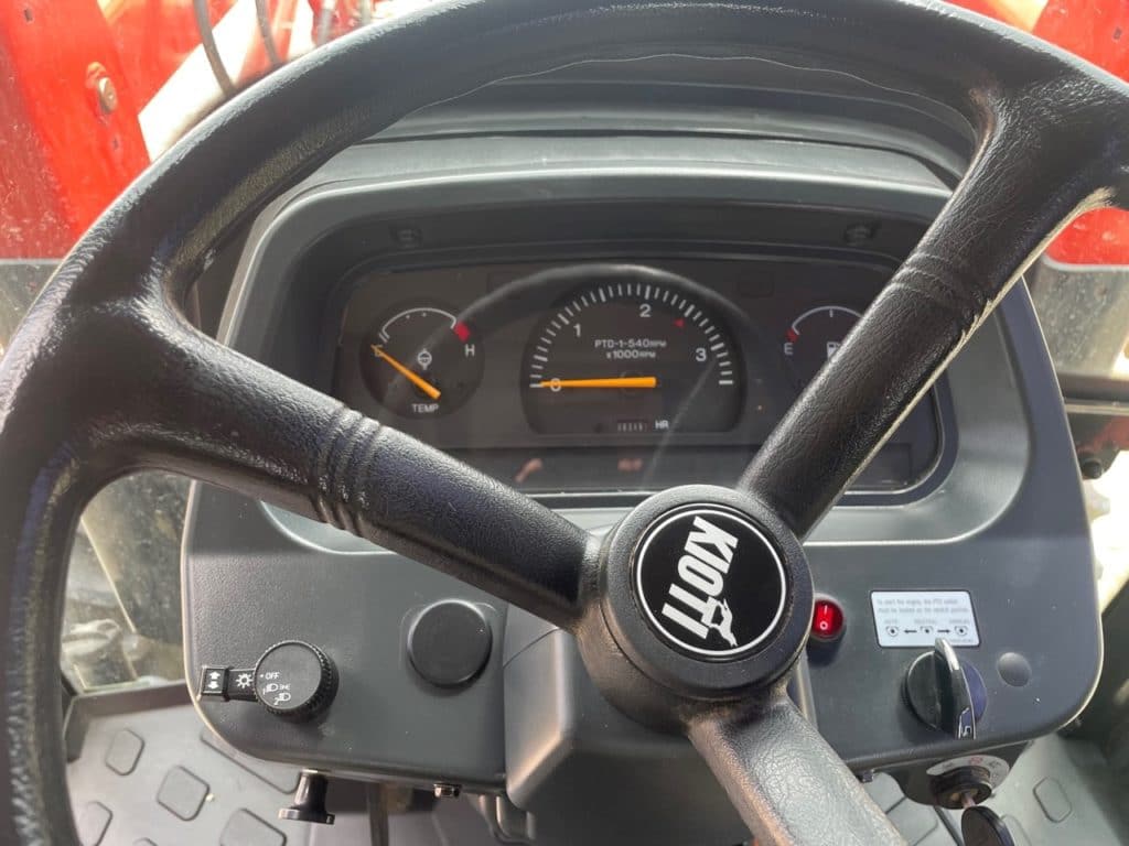 2012 KIOTI DK551C Cab Tractor for sale at Hendershot Equipment in Decatur & Stephenville, near Fort Worth, Texas