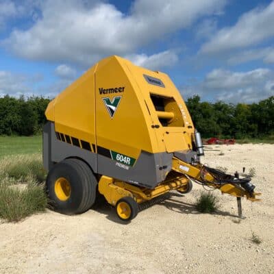 Pic 2 – USED 2023 Vermeer 604R Premium Round Baler