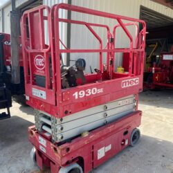 Used 2018 MEC 1930SE Sissor Lift Pic